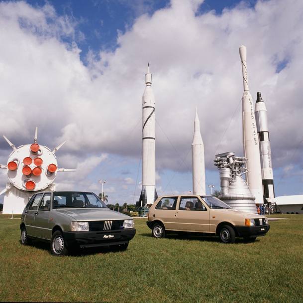 Nel 1983 arriva la Uno, un nome che riprende gli albori dell’azienda (la Tipo Uno). Resta l’auto pi venduta dalla Fiat in 6,5 milioni di esemplari. Viene lanciata al centro Nasa di Cape Canaveral